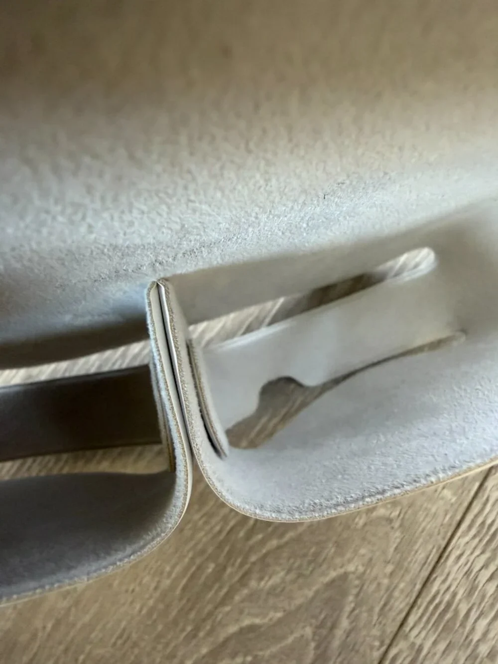 Genuine Apple AirPods Max Smart Case White/Silver Case Only